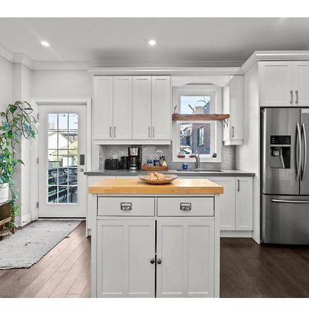 Garden Oasis Villa Торонто Екстериор снимка